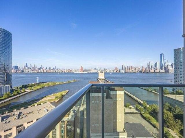 Condo for sale in Hudson, New Jersey