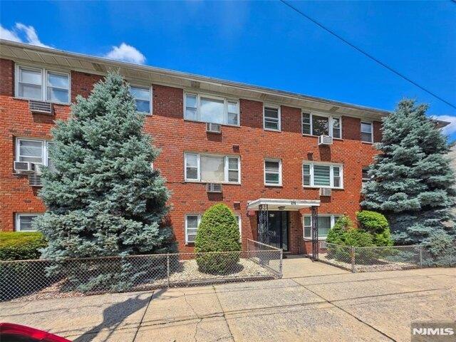 Condo for sale in Hudson, New Jersey