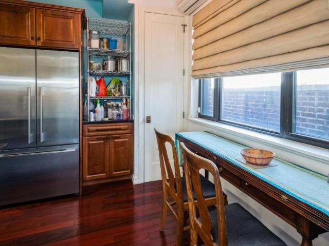Apartment for sale in Kew Gardens