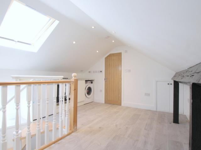 Apartment for rent in London Borough of Merton, South Wimbledon