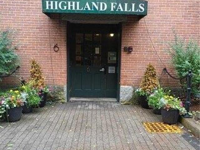 Condo for sale in Lincoln, Rhode Island