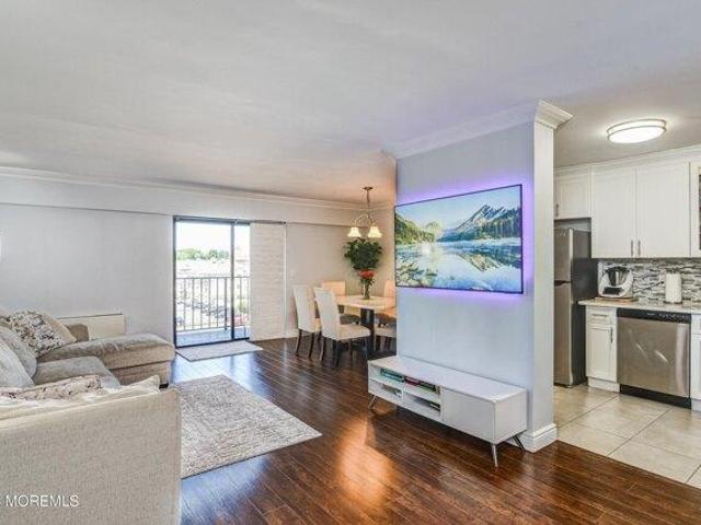 Condo for sale in Linden, New Jersey