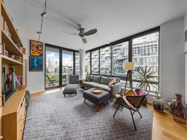 Apartment for sale in Queens, Arverne