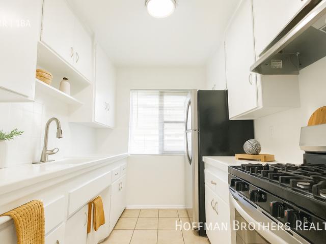 Apartment for rent in Canoga Park, California