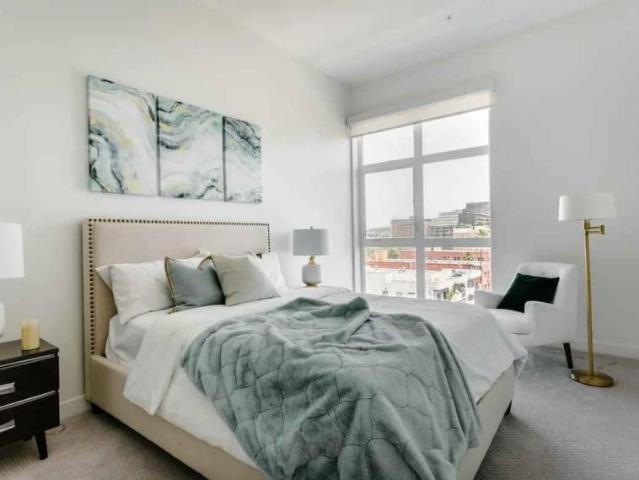 Room for rent in Canoga Park, California