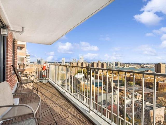 Apartment for sale in Arverne, New York