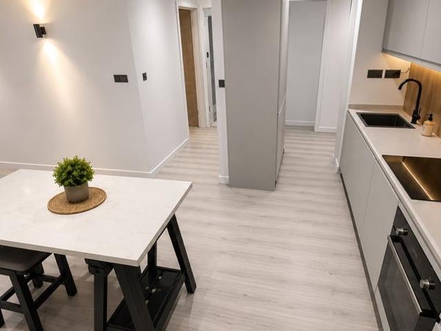 Apartment for rent in Poplar Grove, Greater London