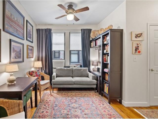 Apartment for sale in Arverne, New York
