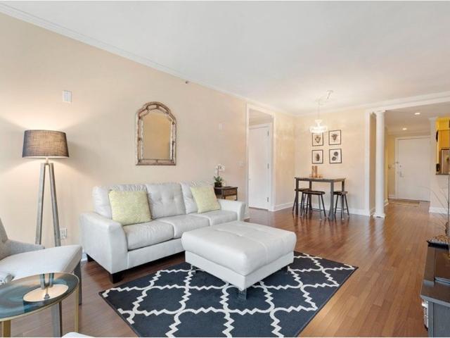 Apartment for sale in Arverne, New York