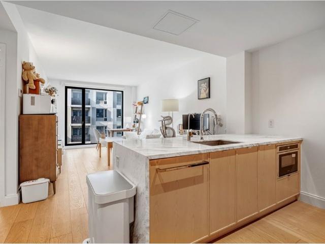 Apartment for sale in Queens, Arverne