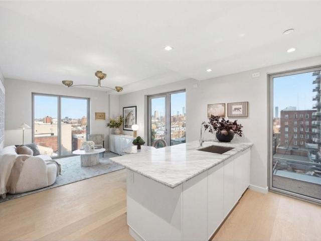 Apartment for sale in Queens, Arverne