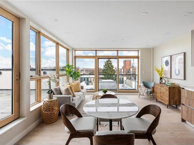 Apartment for sale in Arverne, New York