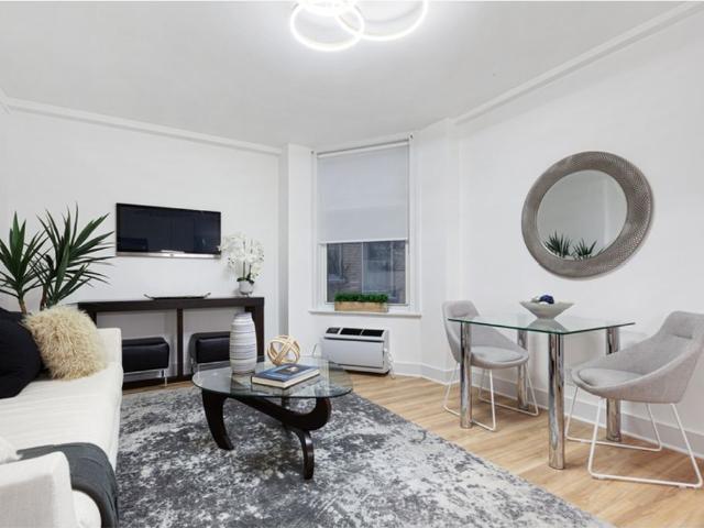 Apartment for sale in Manhattan Community Board 4, New York