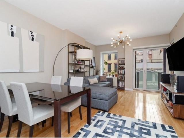 Apartment for sale in Arverne, New York