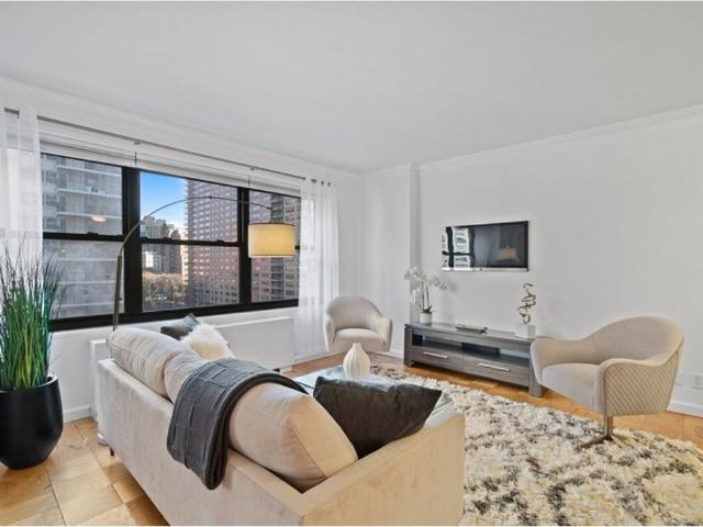 Apartment for sale in Arverne, New York