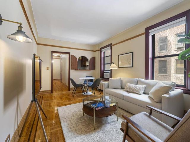 Apartment for sale in Arverne, New York