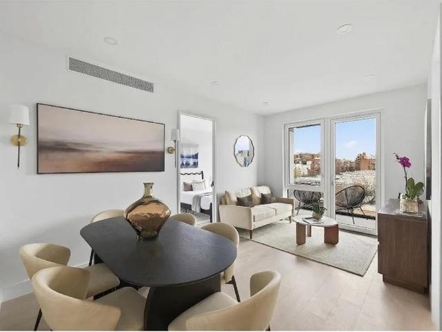 Apartment for sale in Queens, Arverne