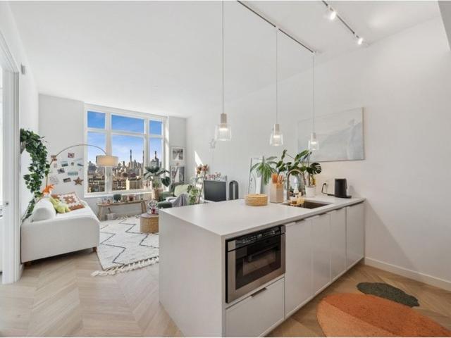 Apartment for sale in Queens, Arverne