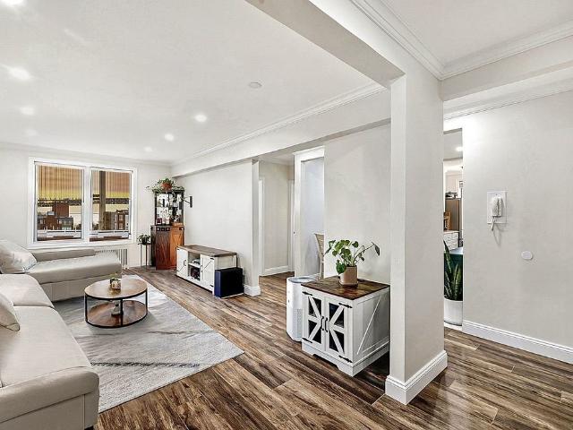 Apartment for sale in Arverne, New York