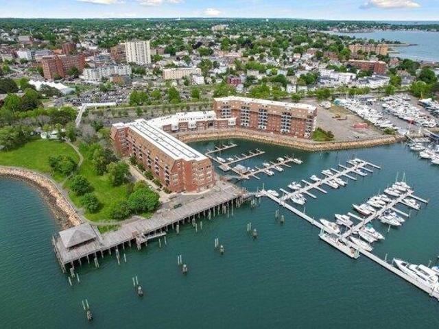 Condo for sale in Lynn, Essex County