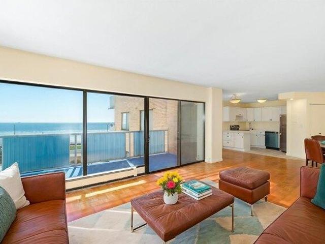 Condo for sale in Lynn, Essex County