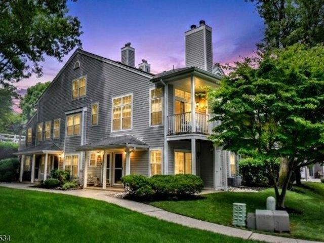 Condo for sale in Mahwah, New Jersey