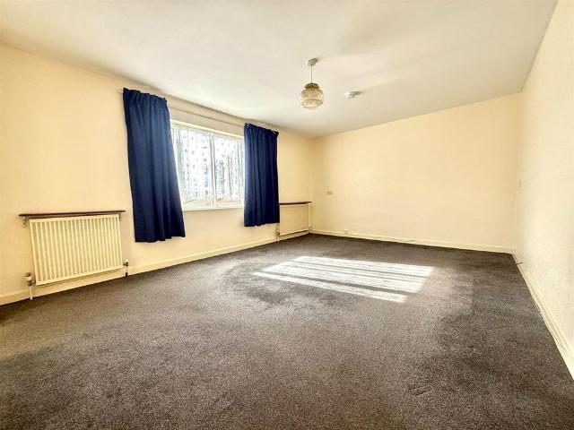 House for rent in Gould's Green, Greater London
