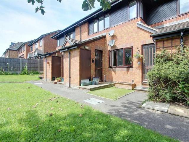 Maisonette for rent in Pouchen End, Hertfordshire