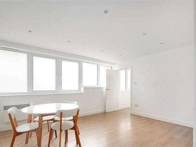 Maisonette for rent in Hoxton, De Beauvoir Town