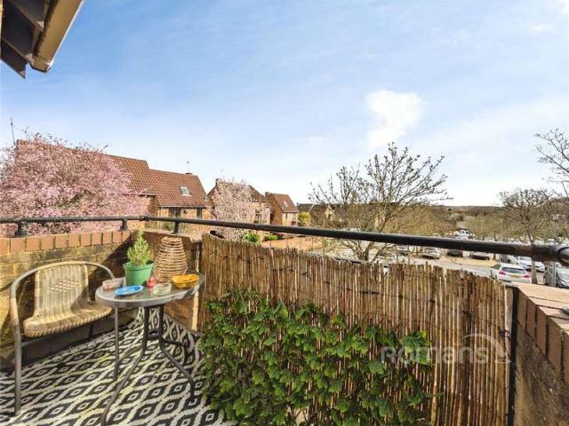 Maisonette for sale in Earley