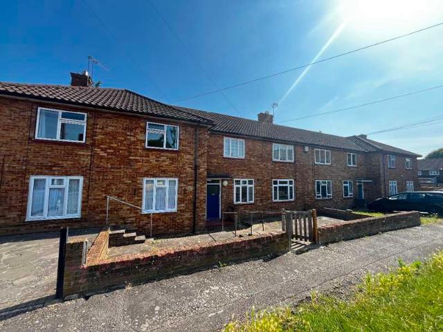Maisonette for sale in Harold Hill, Greater London