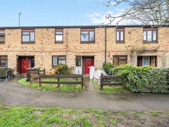 Maisonette for sale in South Beddington, Greater London
