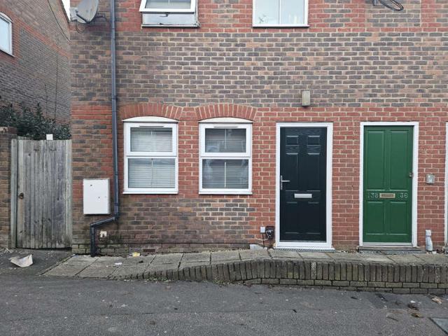 Maisonette for sale in Spring Park, Luton