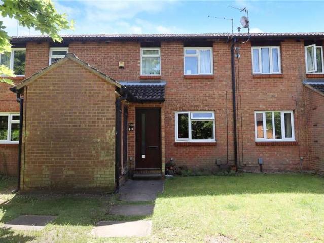 Maisonette for sale in Horsell, Woking