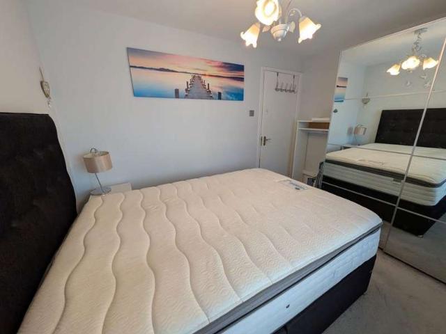 Maisonette for sale in London Borough of Croydon, Greater London