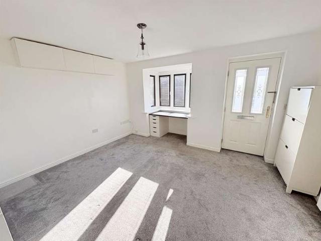Maisonette for sale in Helford, Hampshire