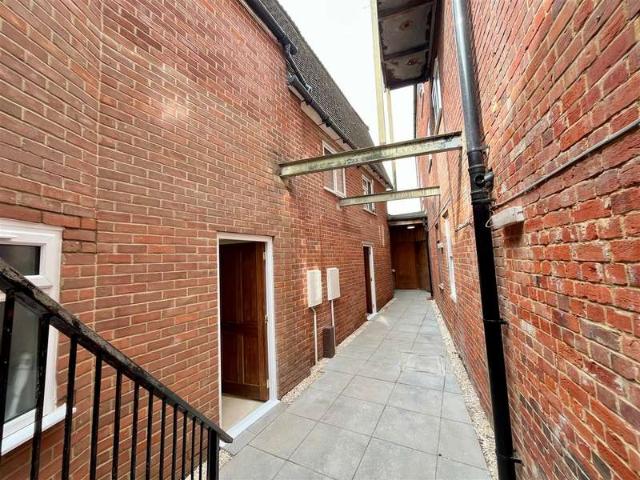 Maisonette for sale in Salisbury, Wiltshire