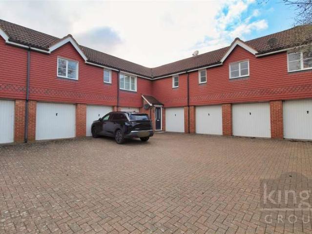 Maisonette for sale in Broxbourne, Hertfordshire