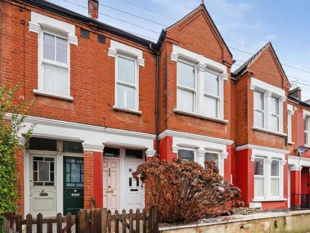 Maisonette for sale in London Borough of Merton, Collier's Wood