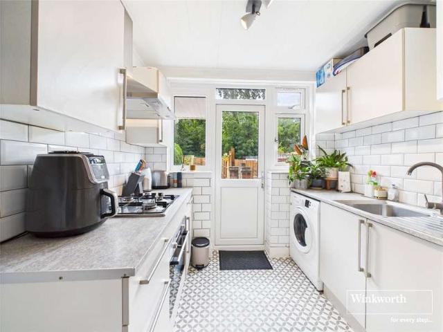 Maisonette for sale in London Borough of Brent, Greater London