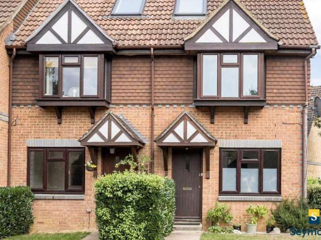 Maisonette for sale in Westborough, Surrey