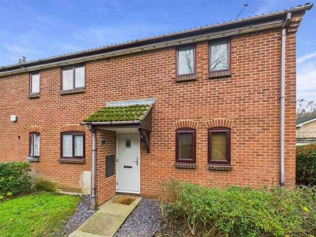 Maisonette for sale in Greater London