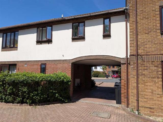 Maisonette for sale in Barnham and Eastergate, Clapham