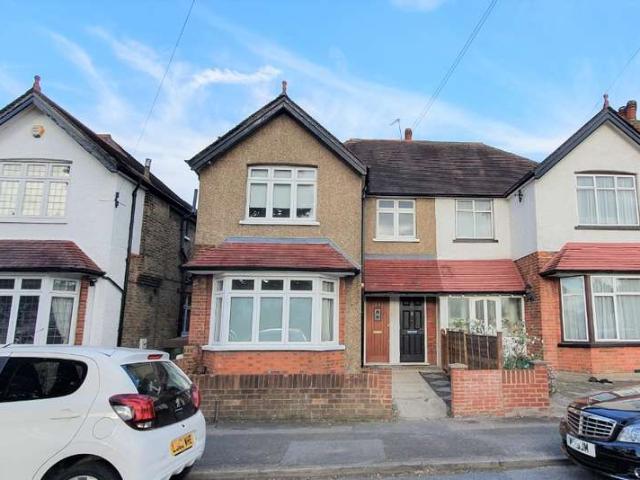 Maisonette for rent in Greater London