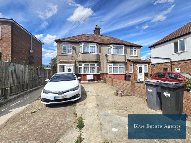 Maisonette for rent in London Borough of Hounslow, Greater London