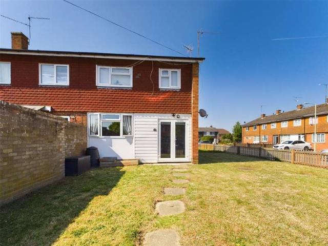 Maisonette for sale in Woodley