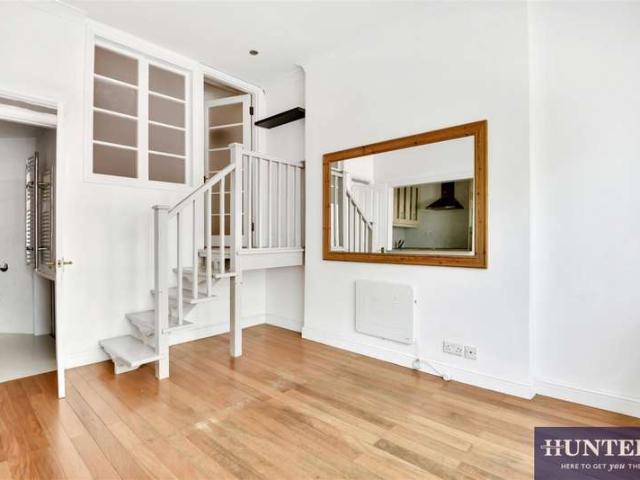 Maisonette for sale in Kensal Town, Bayswater