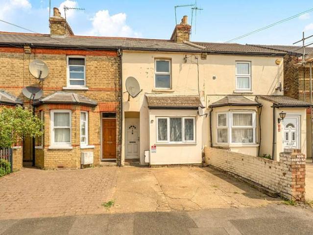 Maisonette for sale in Slough