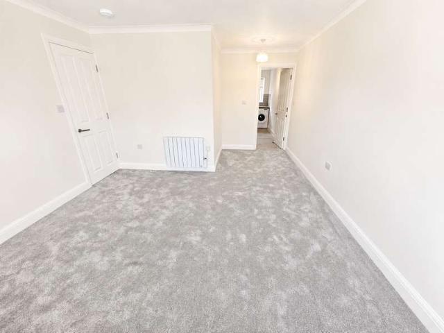Maisonette for rent in Mill Hill, Greater London