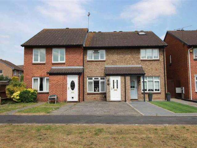 Maisonette for sale in London Borough of Havering, Greater London